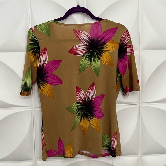 Floral Ruffle Top - Multicolor - Picture 2 of 2